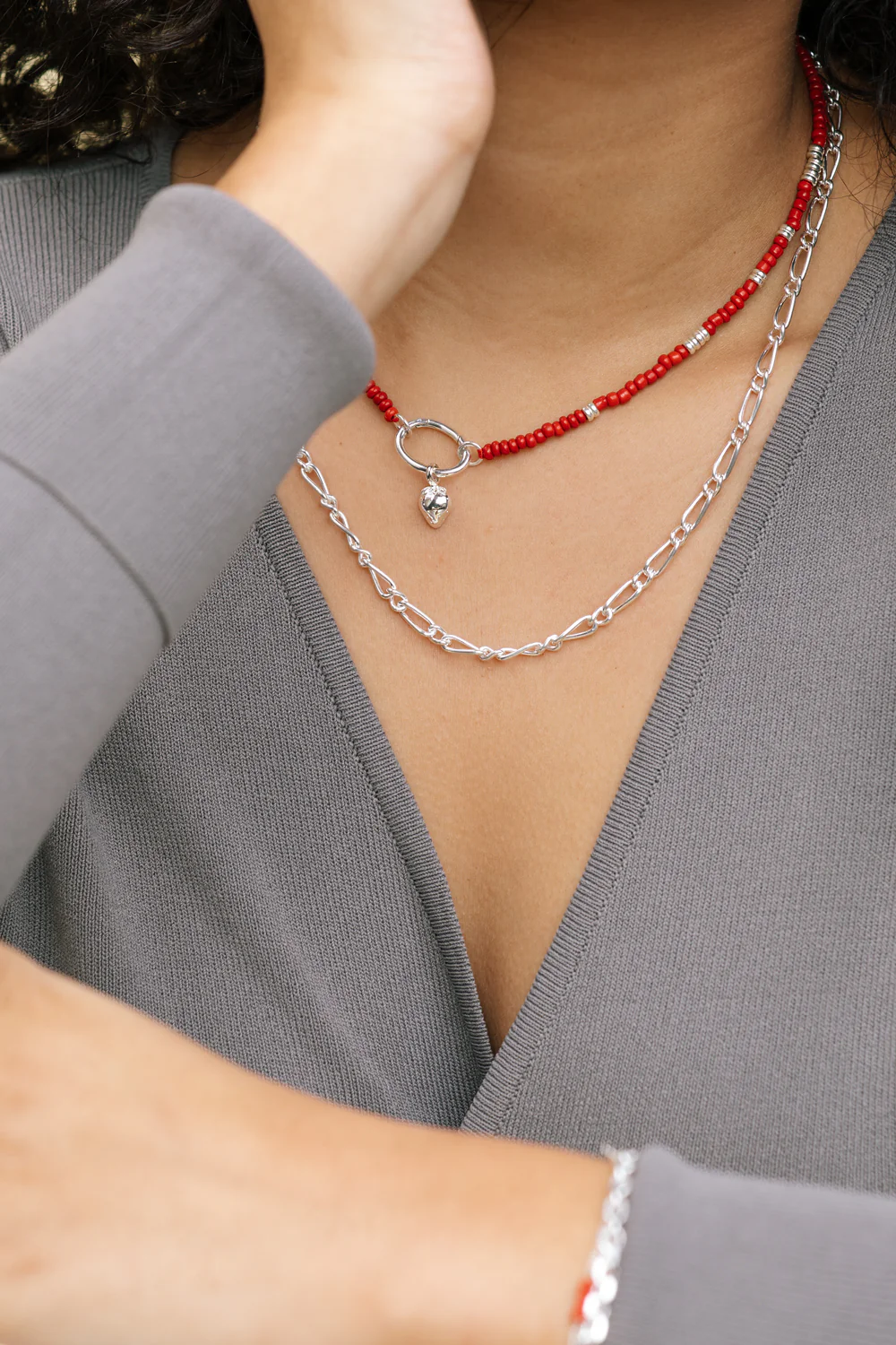 Berry red clasp necklace silver - Image 6