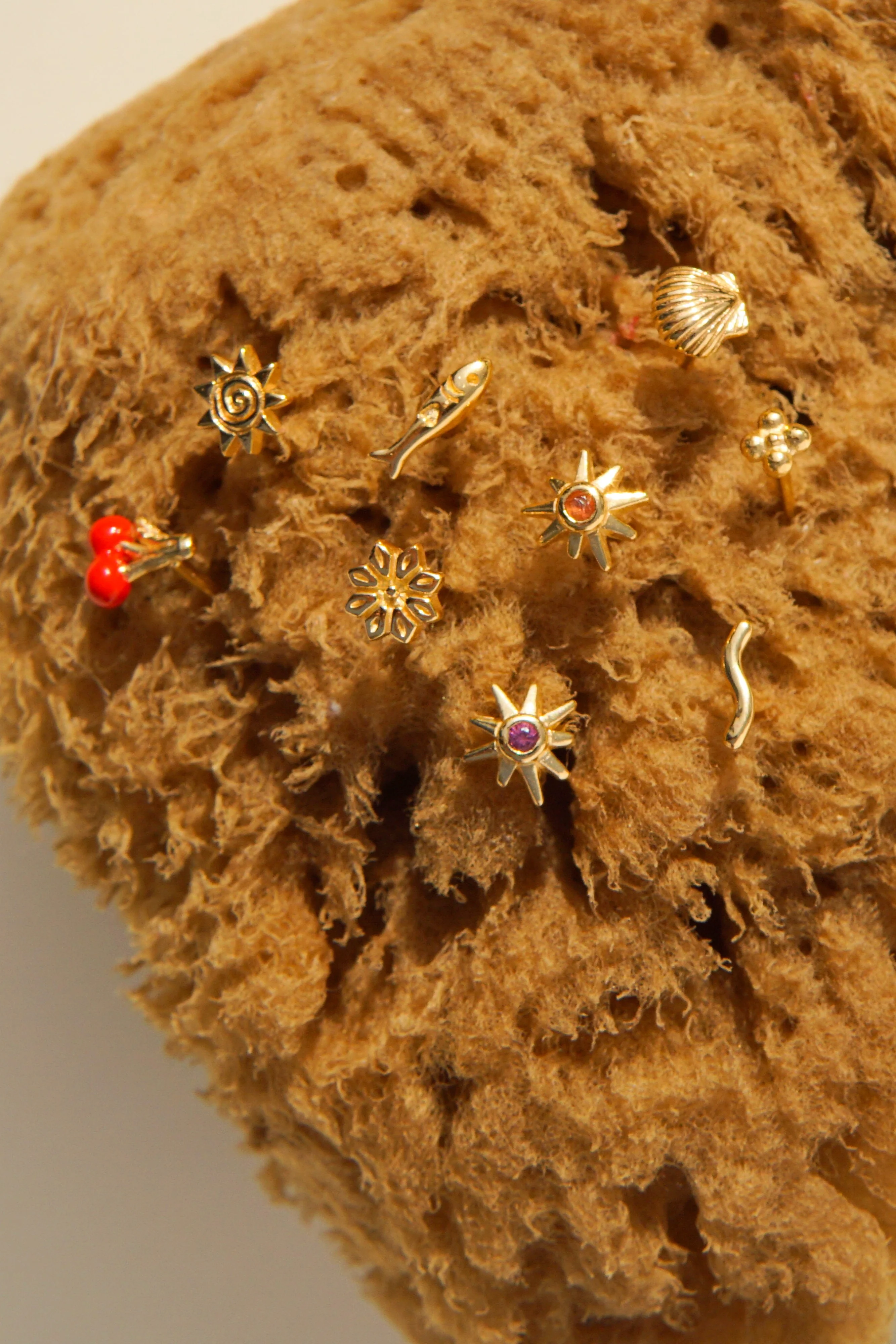 Dainty Flower Stud gold Plated - Image 6