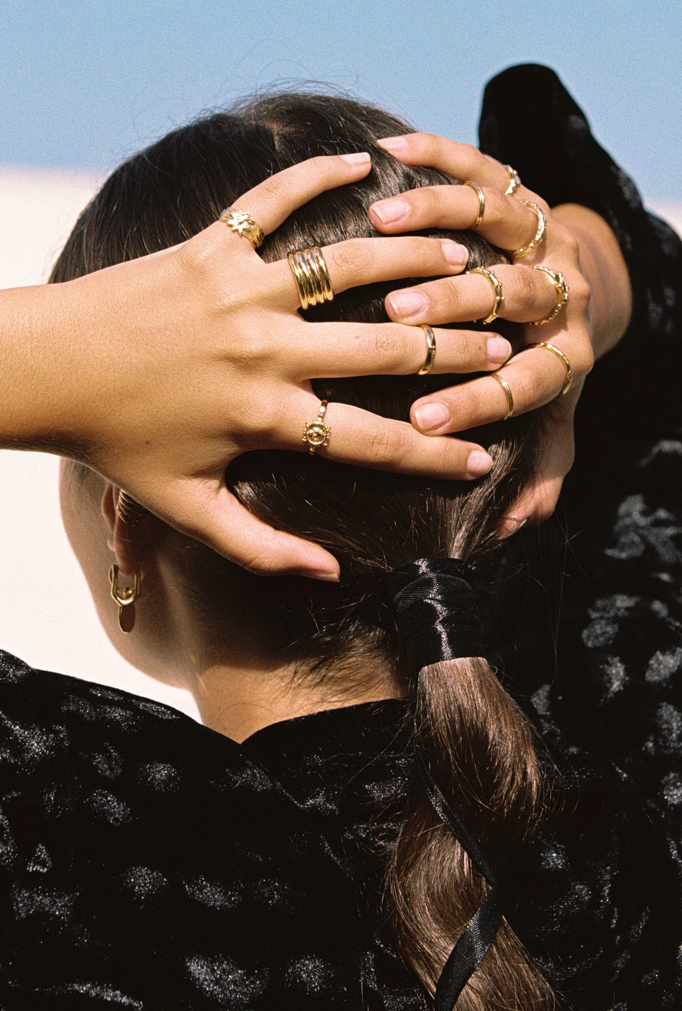 Hammered star pinky ring gold plated  - Image 7