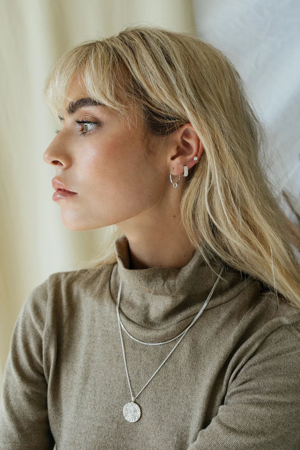 Kissed by the sun stud silver - Image 4