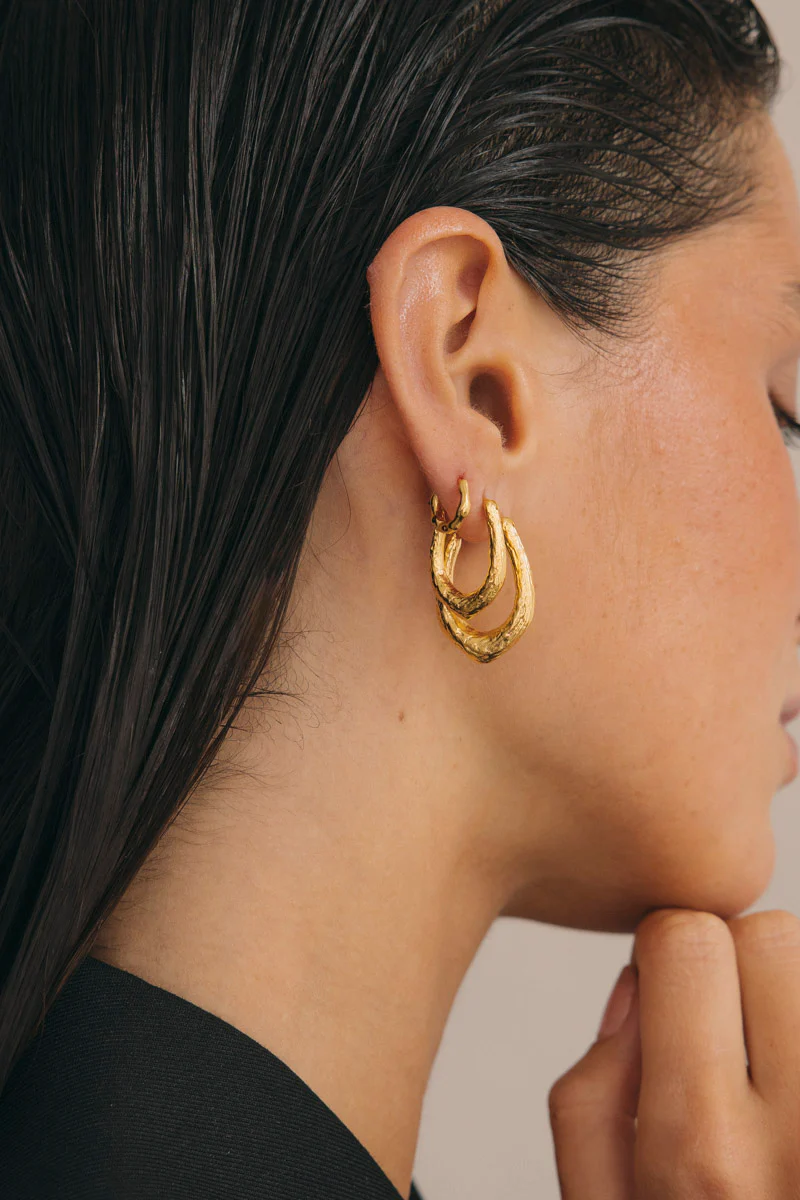 Organic Hammered Oval Hoop Gold Plated (20mm) - Image 4