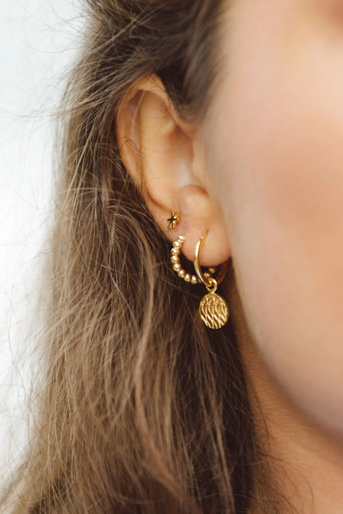 Small dots hoop gold plated (13mm) - Image 8