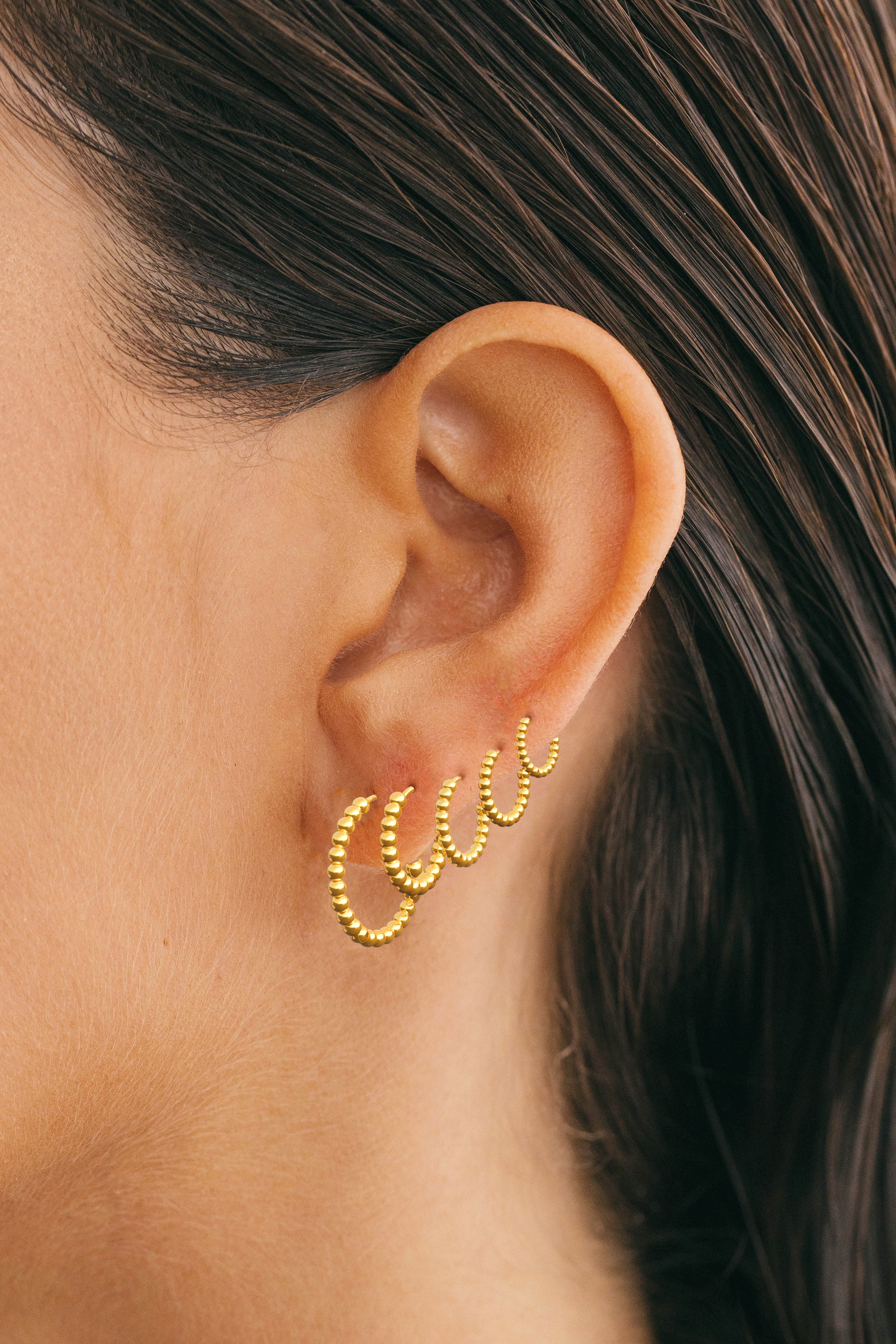 Small dots hoop gold plated (9mm) - Image 5