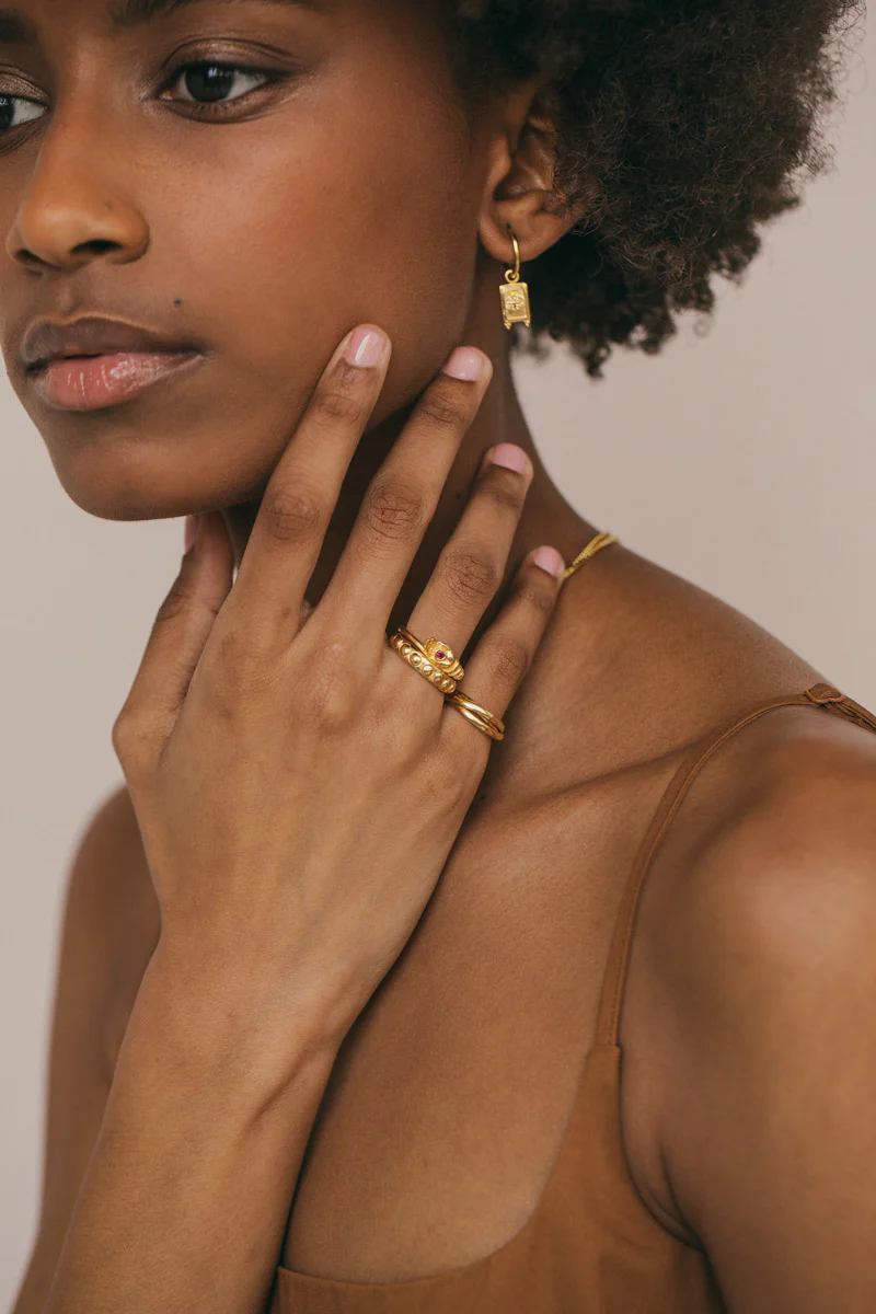 Trinity pinky ring gold plated - Image 6